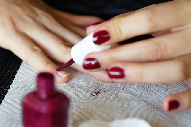 Comment enlever du vernis semi-permanent : guide complet