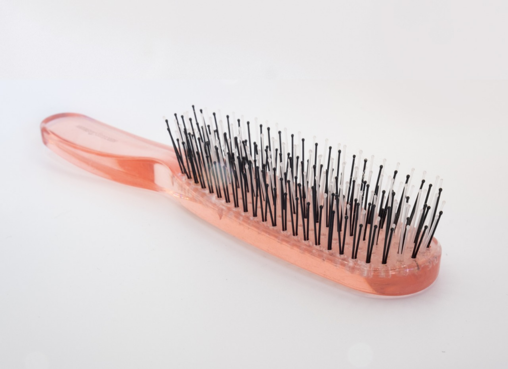 Comment Nettoyer une Brosse à Cheveux : Guide Pratique et Conseils