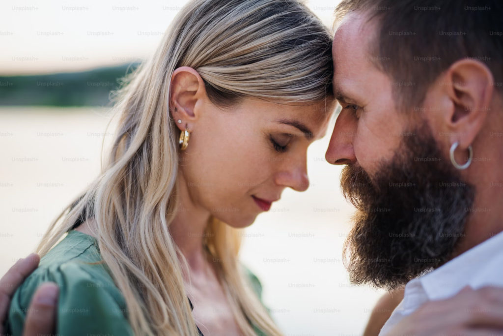 Comment Organiser un Voyage de Noces Inoubliable : Le Guide Complet