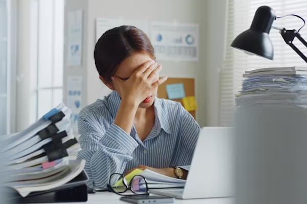 Comment soulager le stress chronique sans médicaments : 10 méthodes efficaces et naturelles