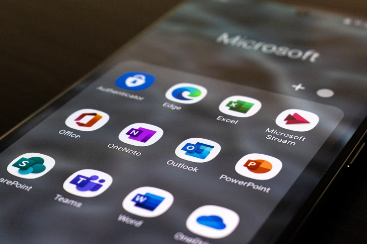 Comment mettre un message d’absence sur Outlook (PC, Web, App)