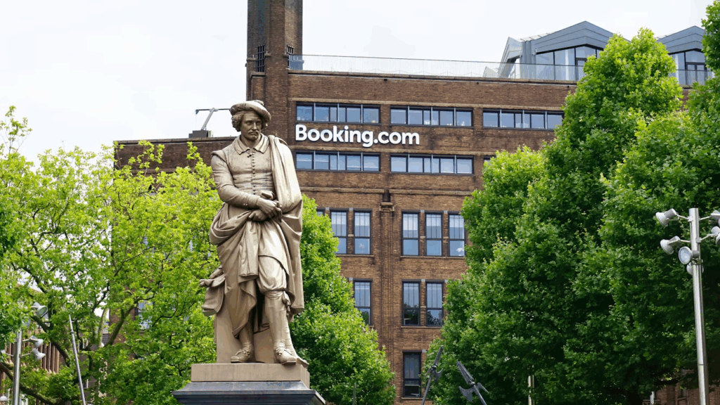 Comment contacter Booking gratuitement : tous les moyens officiels