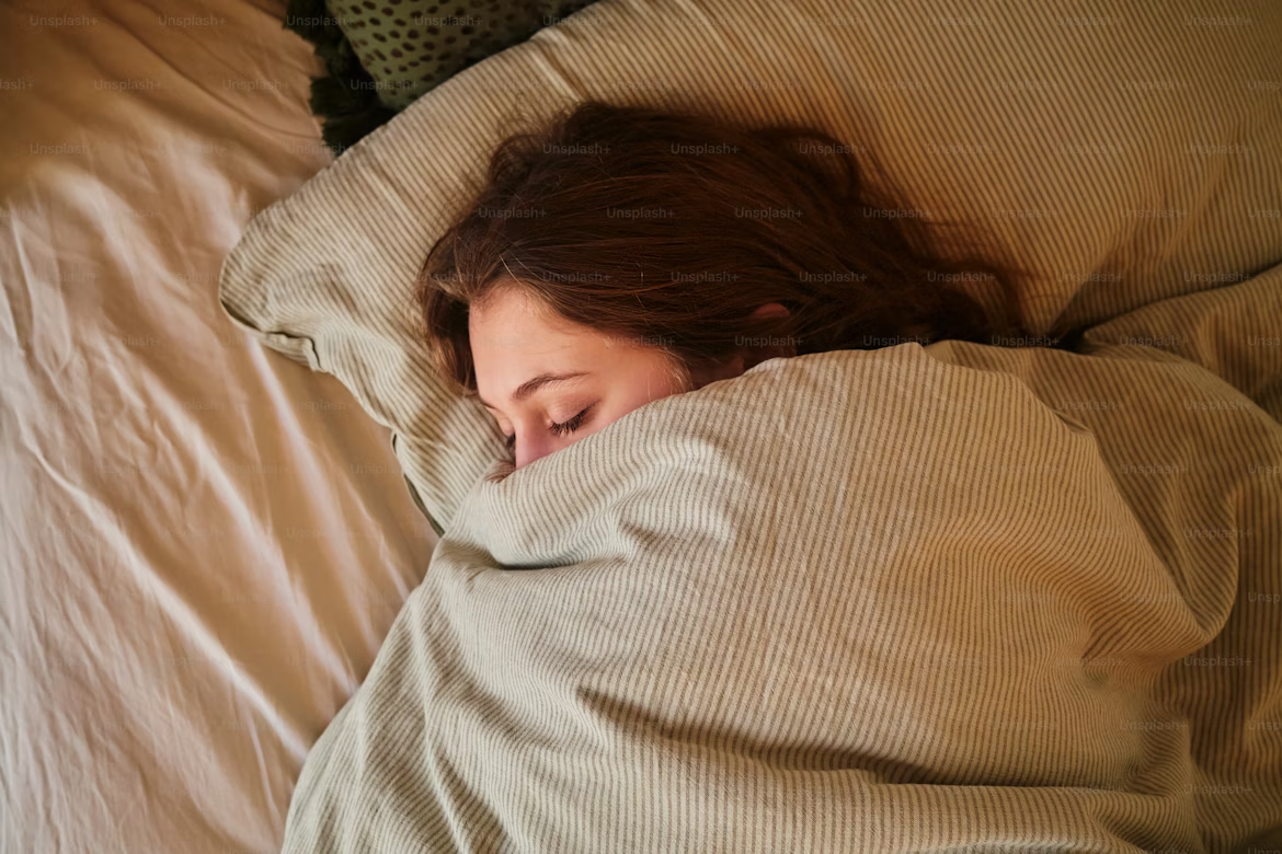 Comment mieux dormir sans médicaments : astuces et solutions naturelles !