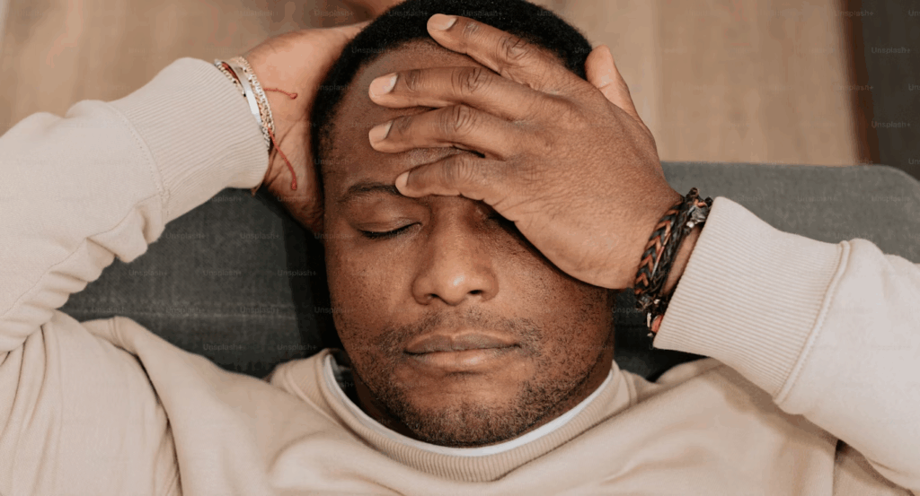 Comment dormir malgré le stress : guide pratique pour des nuits paisibles