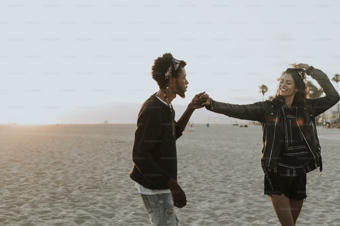 Comment draguer une fille sur WhatsApp : Stratégies et exemples pour des échanges mémorables