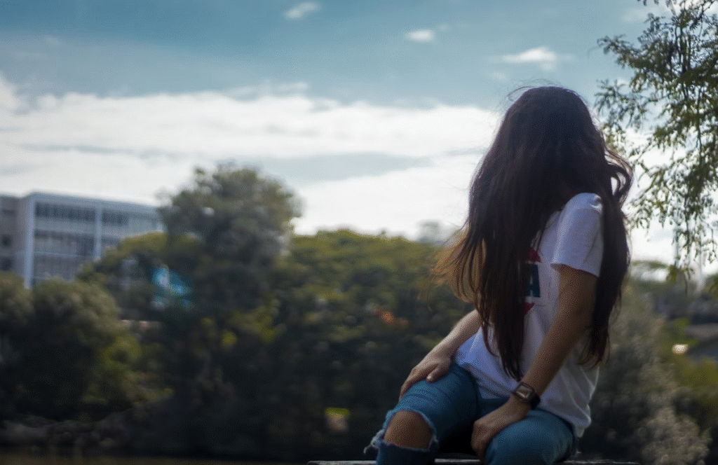 Comment draguer une fille sur WhatsApp : Stratégies et exemples pour des échanges mémorables