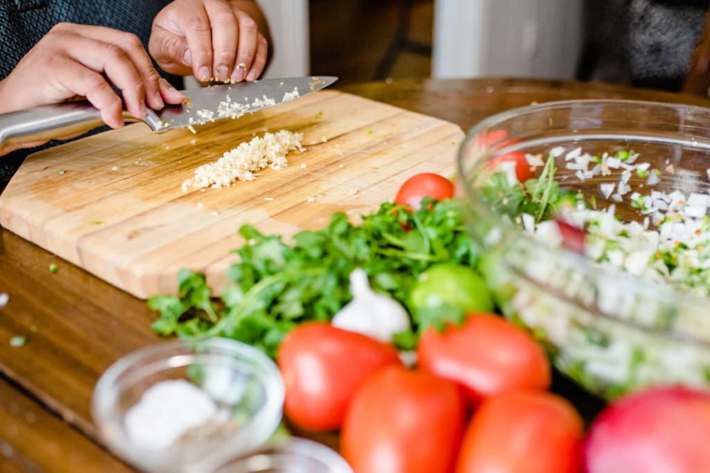 Comment cuisiner sainement (et vite) : mes astuces pour gens pressés