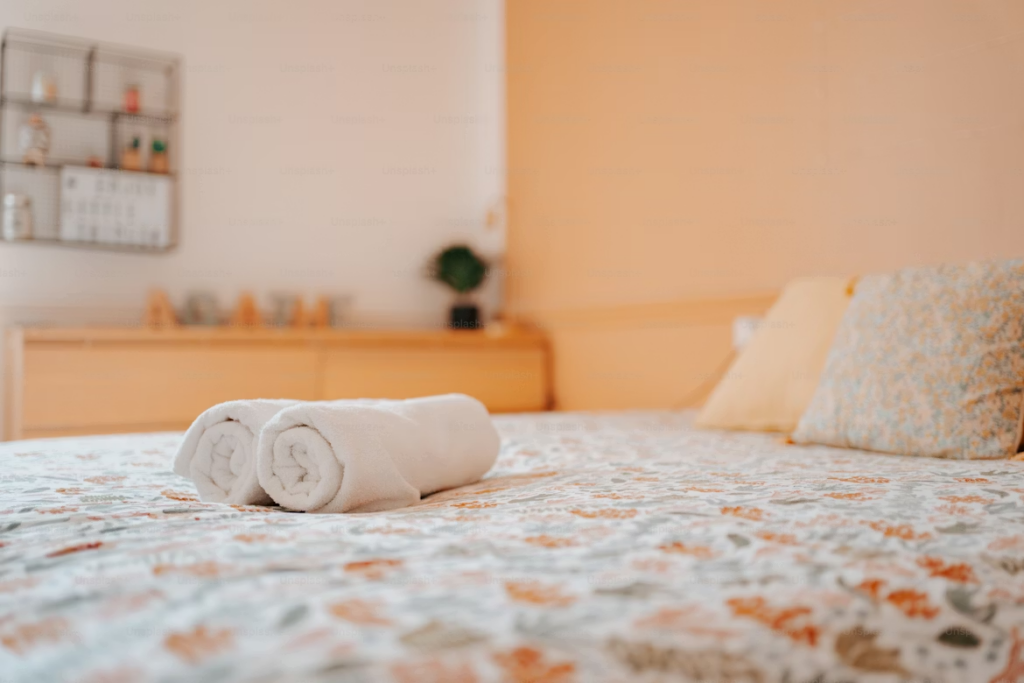 Comment nettoyer les taches sur un matelas : le guide simple et efficace pour retrouver un lit propre