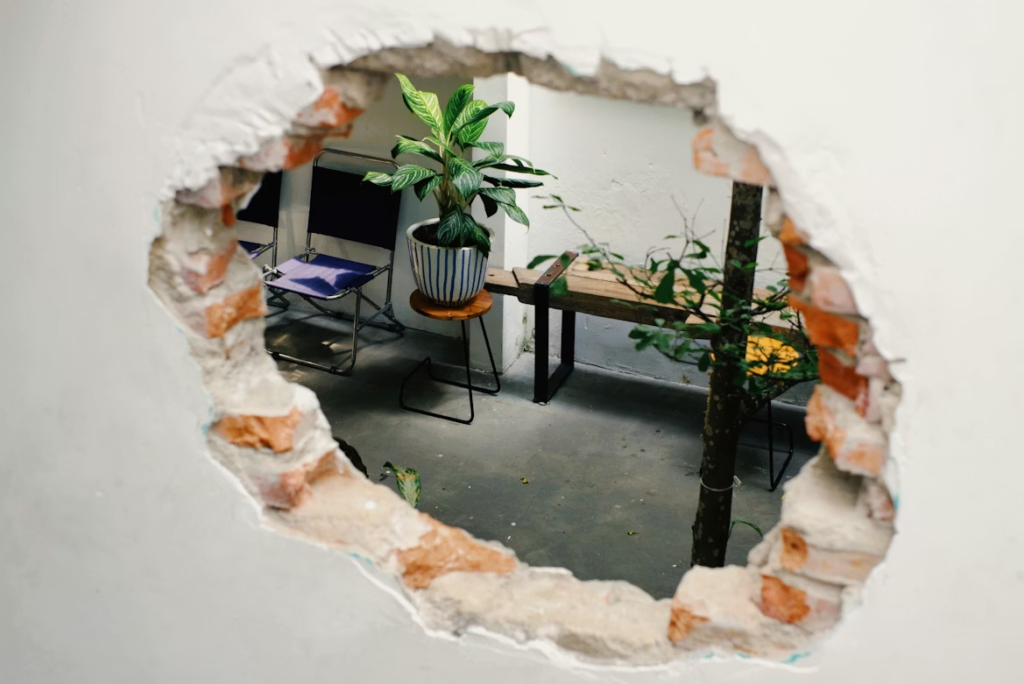 Comment reboucher un trou dans une cloison