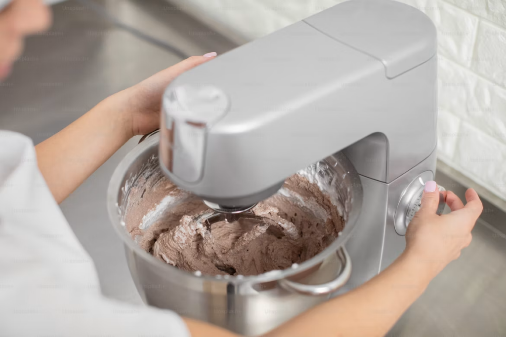 Comment choisir son premier robot pâtissier quand on débute